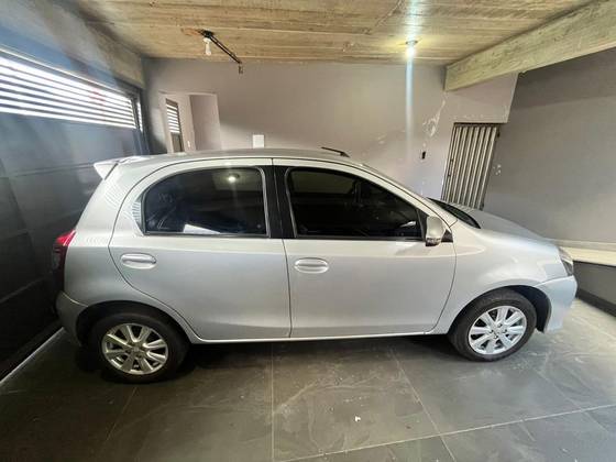 TOYOTA ETIOS 1.5 X PLUS 16V FLEX 4P AUTOMÁTICO
